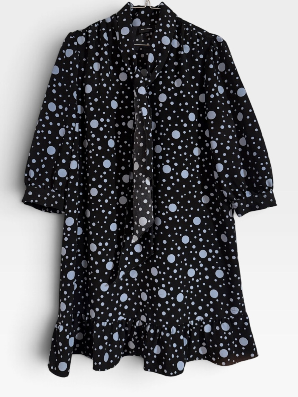 Who What Wear Black And Blue Polka Dot Tie Neck Ruffle Shift Dress - Picture 2 of 4